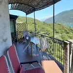 Betty's Balcony, Wonderful View Apartamento *