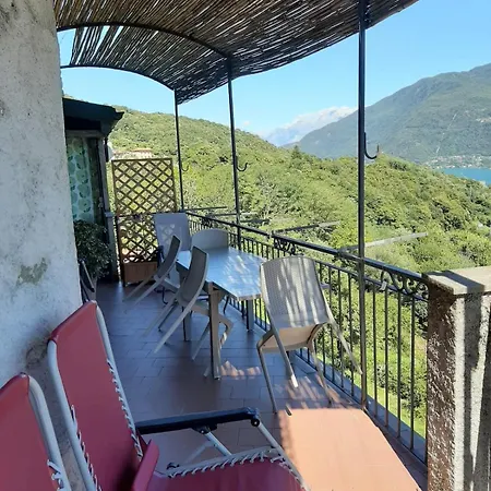 Betty's Balcony, Wonderful View Apartmán *