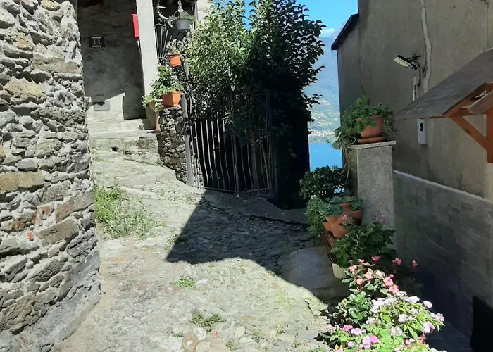 Betty's Balcony, Wonderful View Апартаменты